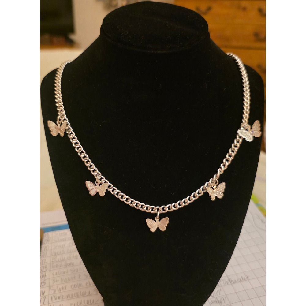 Y2K Claire's Silver Tone Butterfly Charm Curb Chain‎ Necklace Style Adjustable